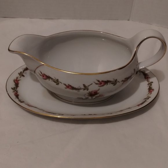 Gravy Boat W/Attached Underplate - Picture 8 of 13